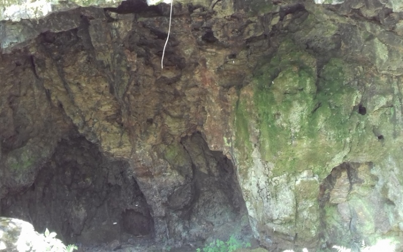 Grotte insolite
